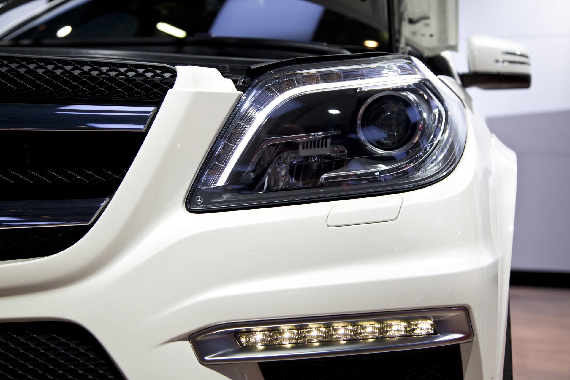 mercedes gl amg v8 scheinwerfer