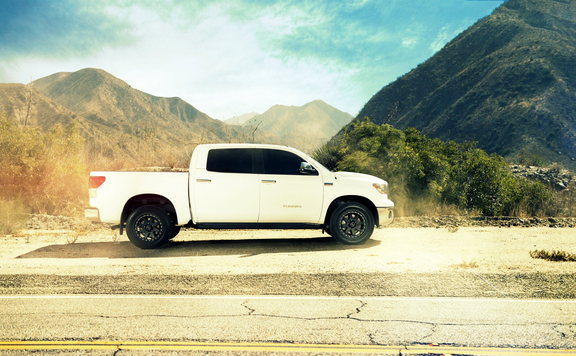 toyota tundra white toyota tundra profile