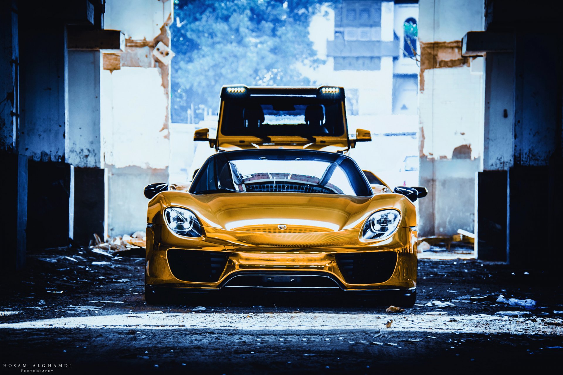 porsche spyder golden