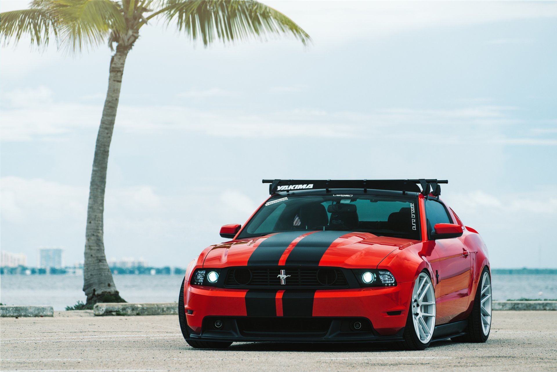 ford mustang rojo velgen ruedas vmb6 plata mate