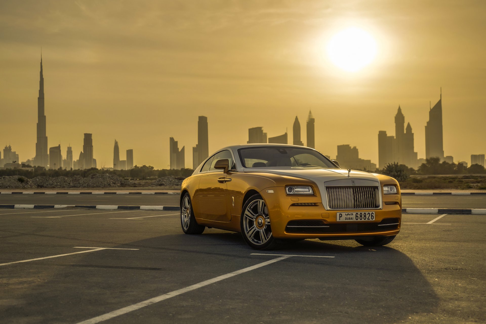 rolls-royce fantasma prestigioso auto oro dubai urbano