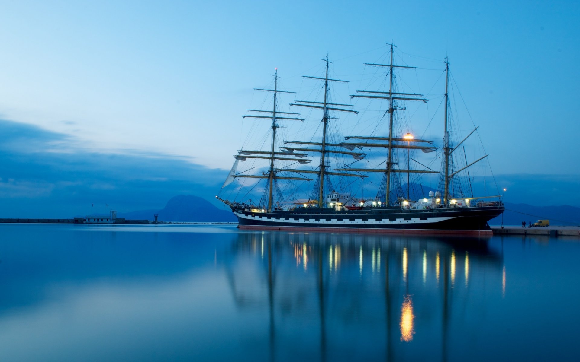 krusenstern barco muelle mar