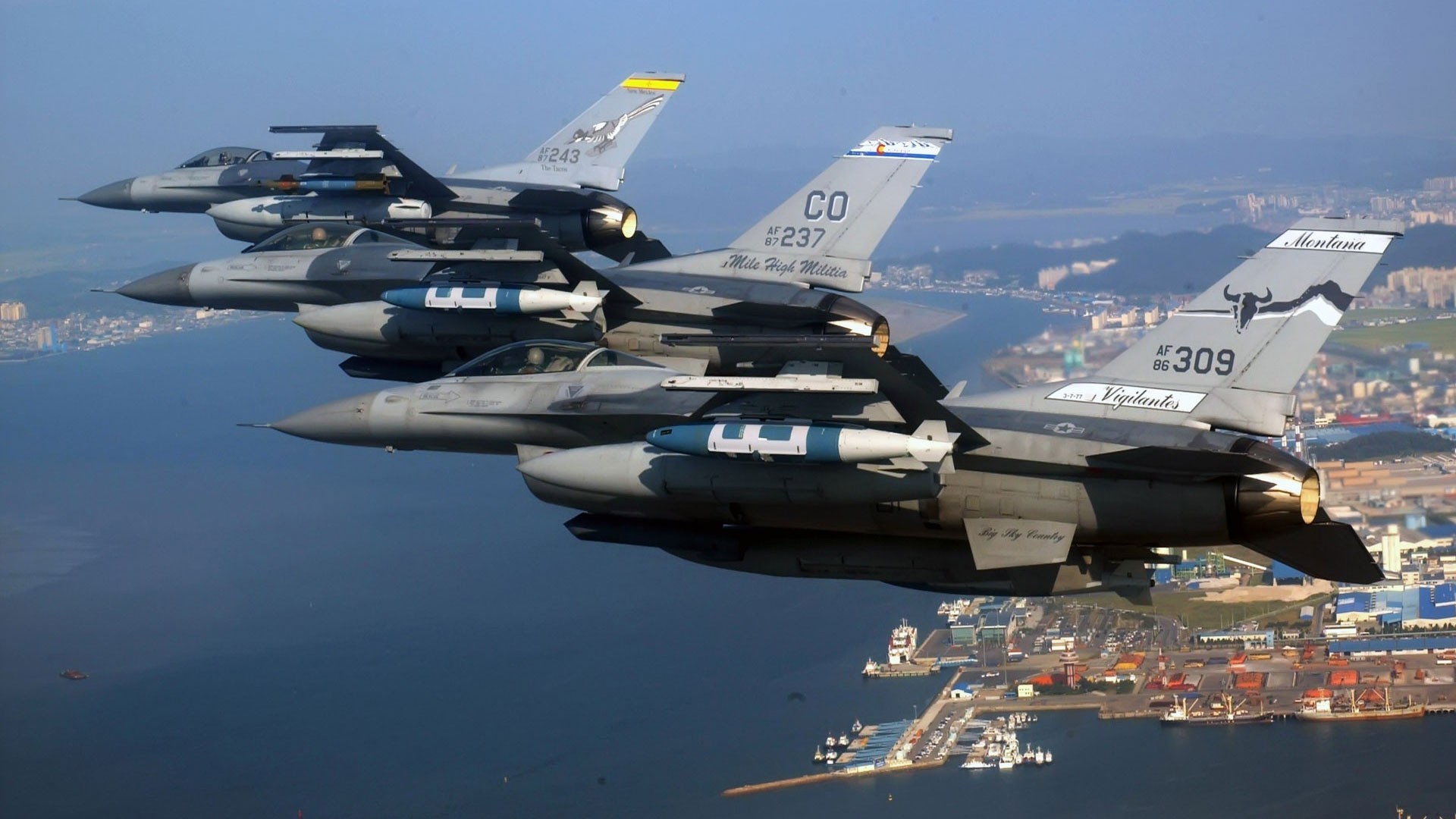 aereo militare f-16