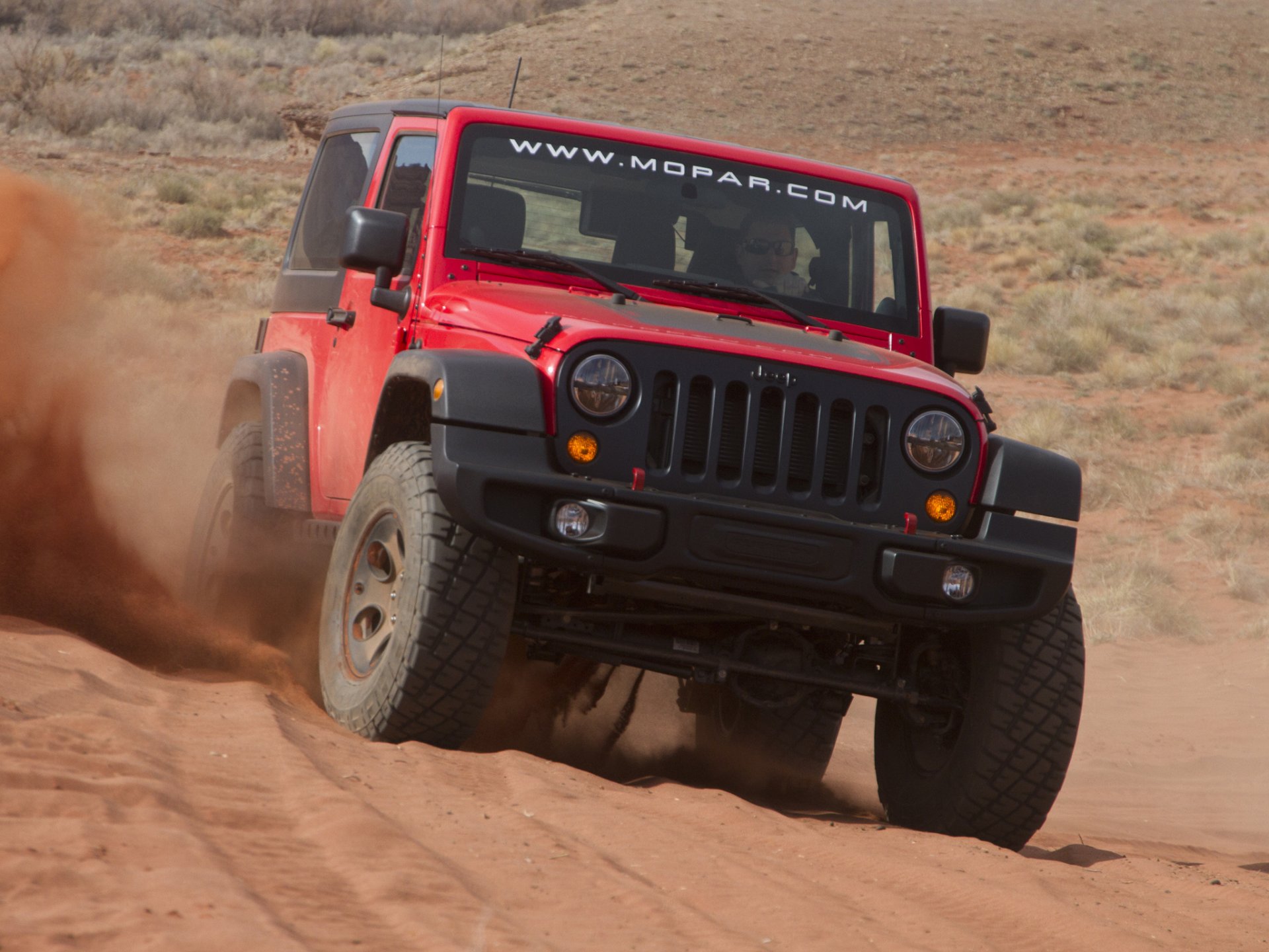 jeep wrangler snello concetto concetto anteriore macchina sabbia