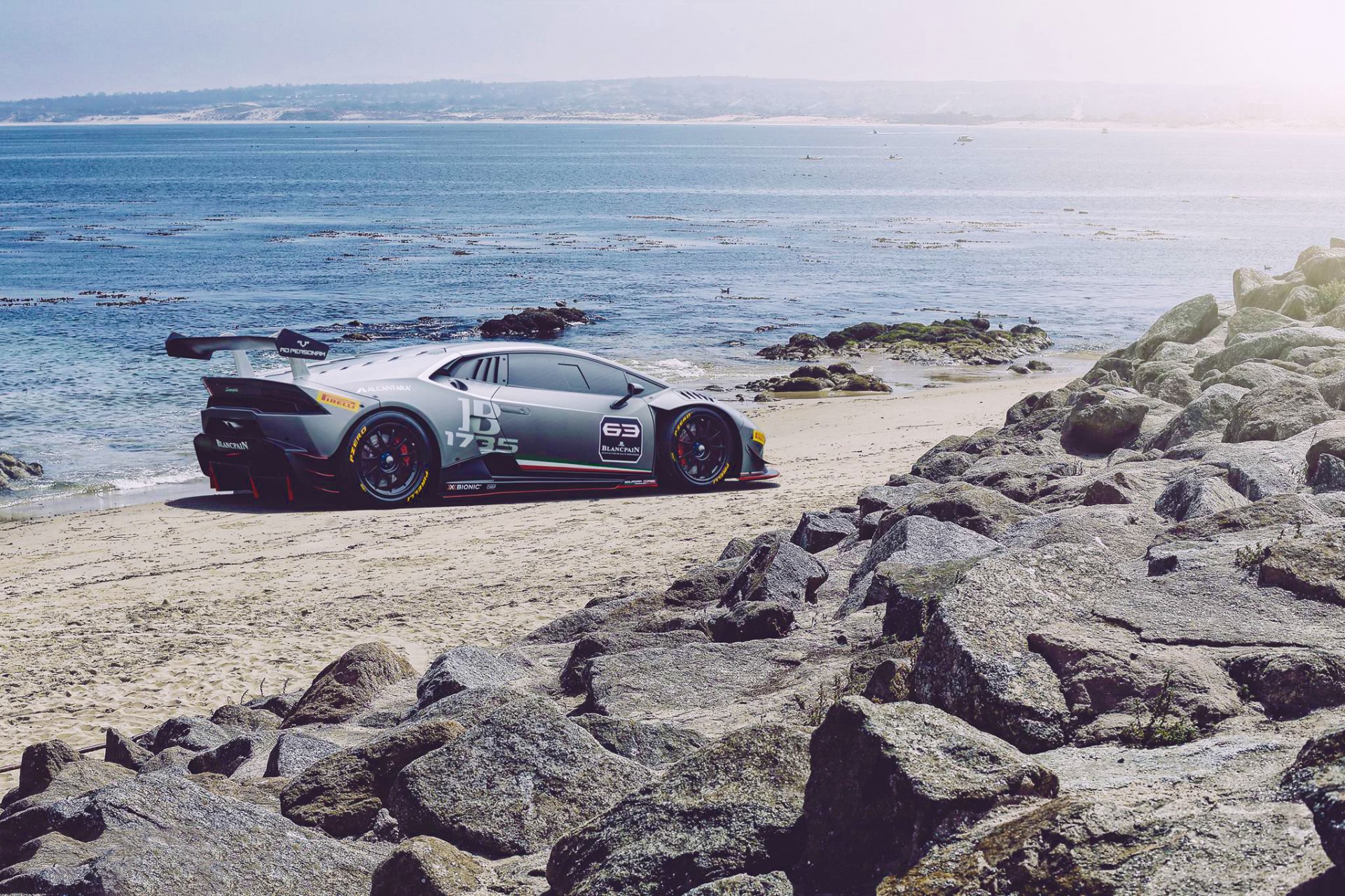 lamborghini huracan lp620-2 super trofeo auto da corsa spiaggia luce del sole posteriore