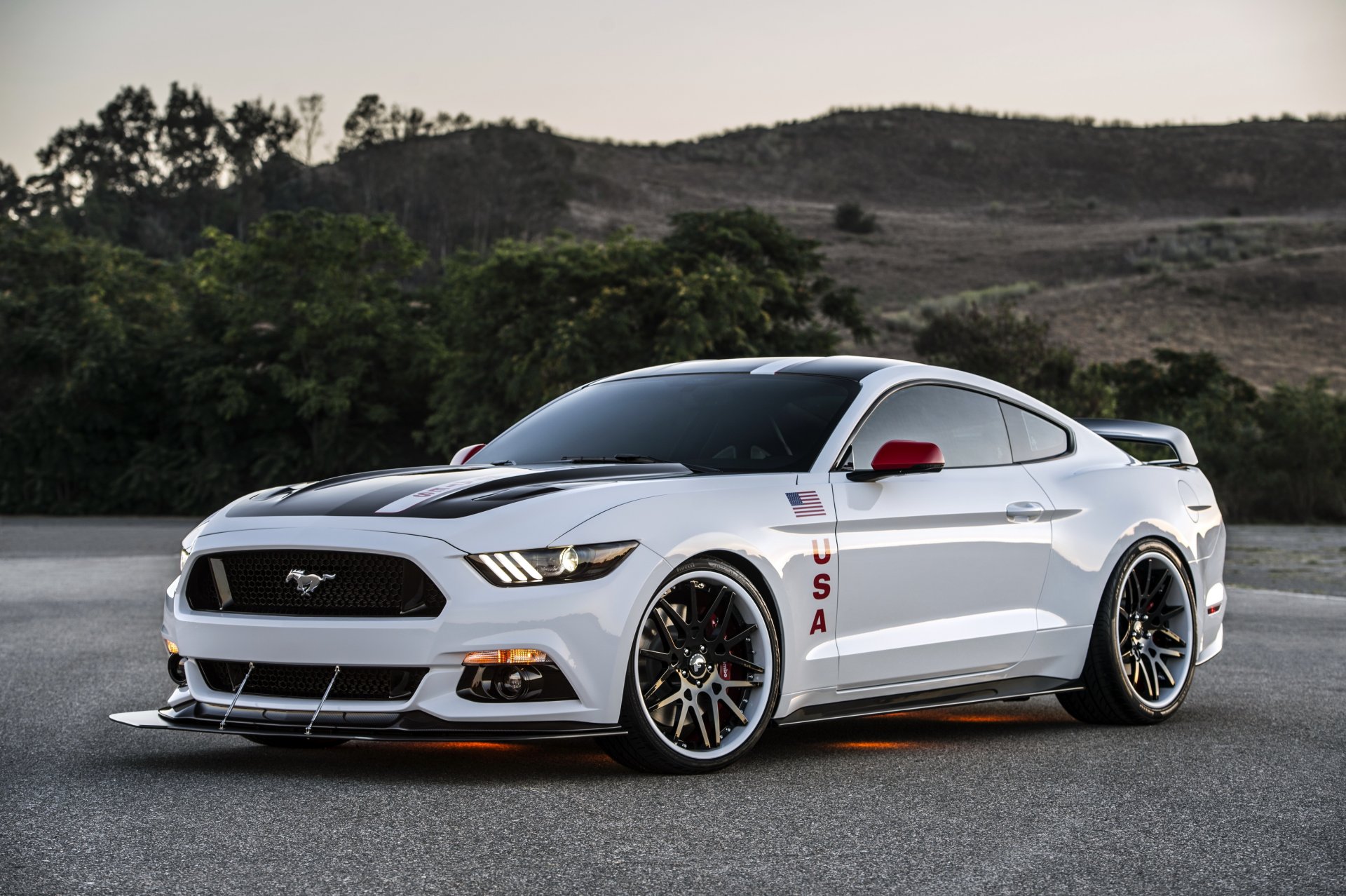 2015 ford mustang apollo edition