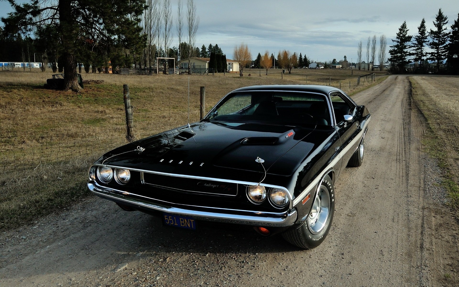 esquiver challenger rt six pack dodge challenger muscle car muscle car avant fond