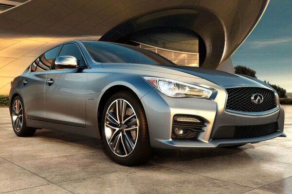 There is a beautiful, chic Infiniti