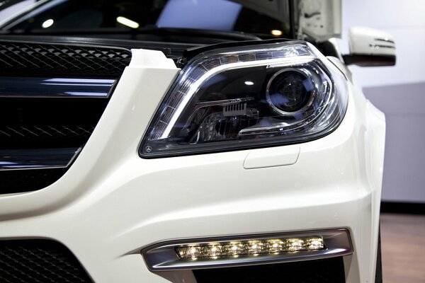 Optical head light system for Mercedes