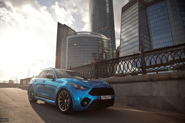 Blue infiniti fx50 car. Photographer Alex Bazylev