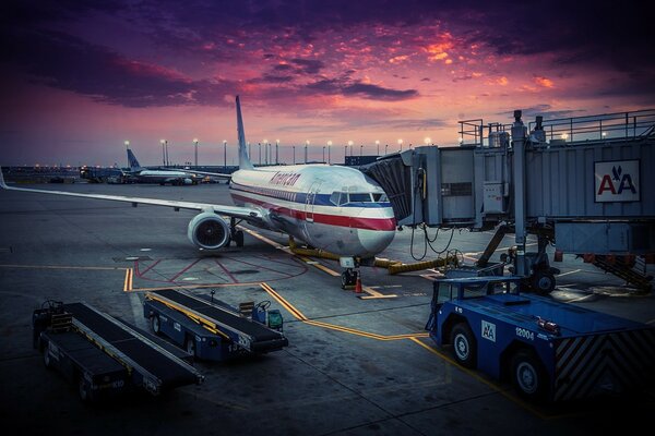 Un aereo Dell American Airlines all aeroporto di Chicago