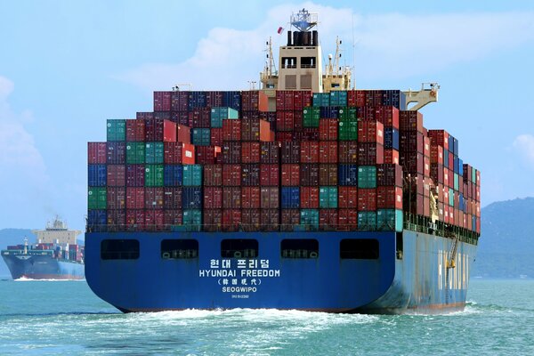 The vessel carries a lot of containers