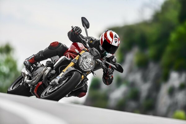 Классический ducati легенда скоростных дорог