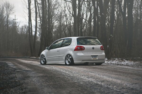 Volkswagen tuning sur fond d hiver