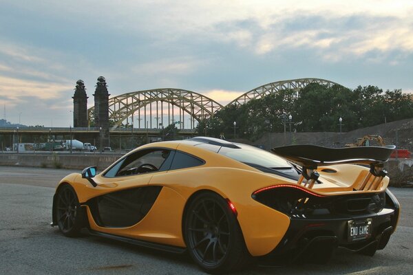 mclarenp1 sports hypercar