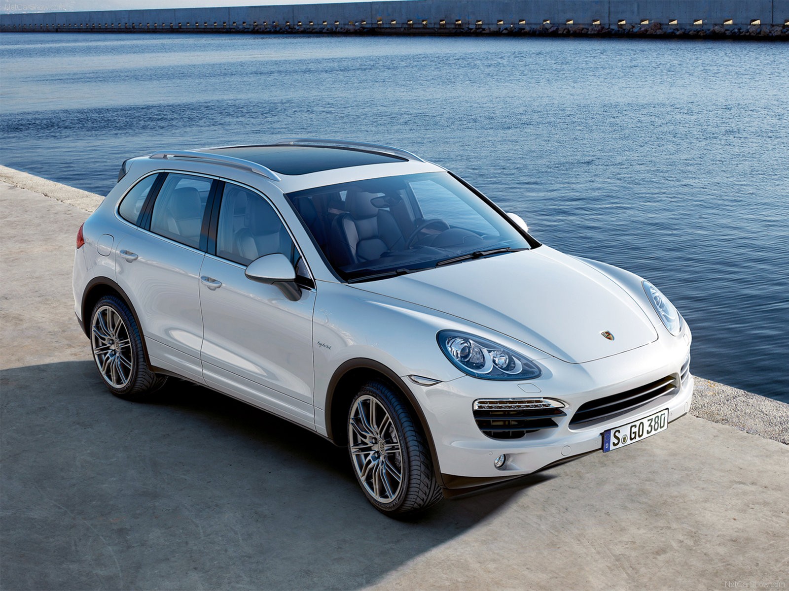 porsche cayenne 2011 bianco