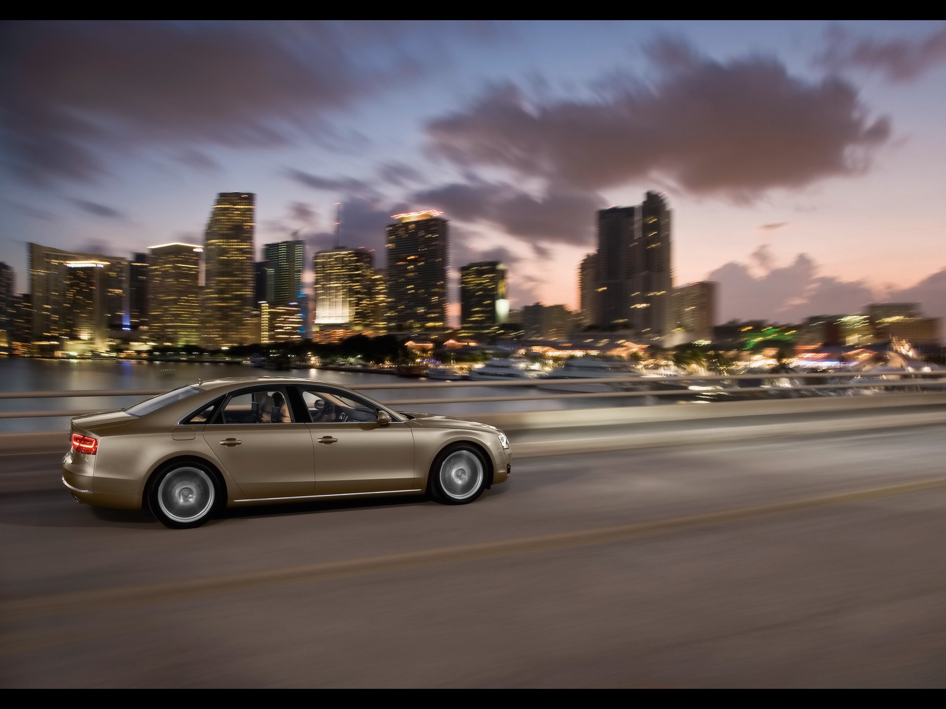 audi a8 côté angle vitesse