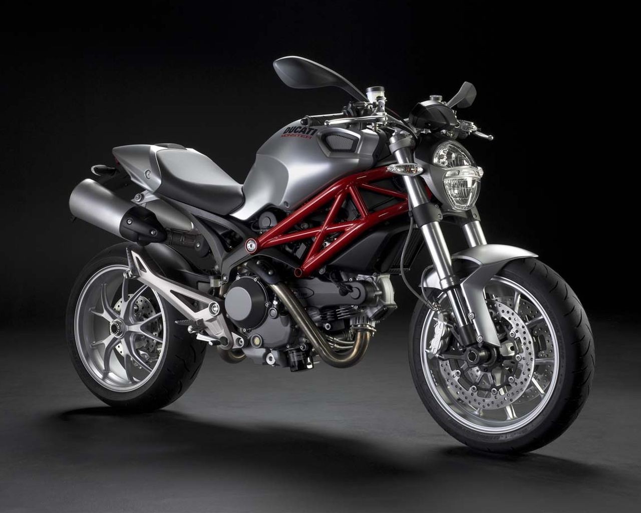 argent ducati bête de fer