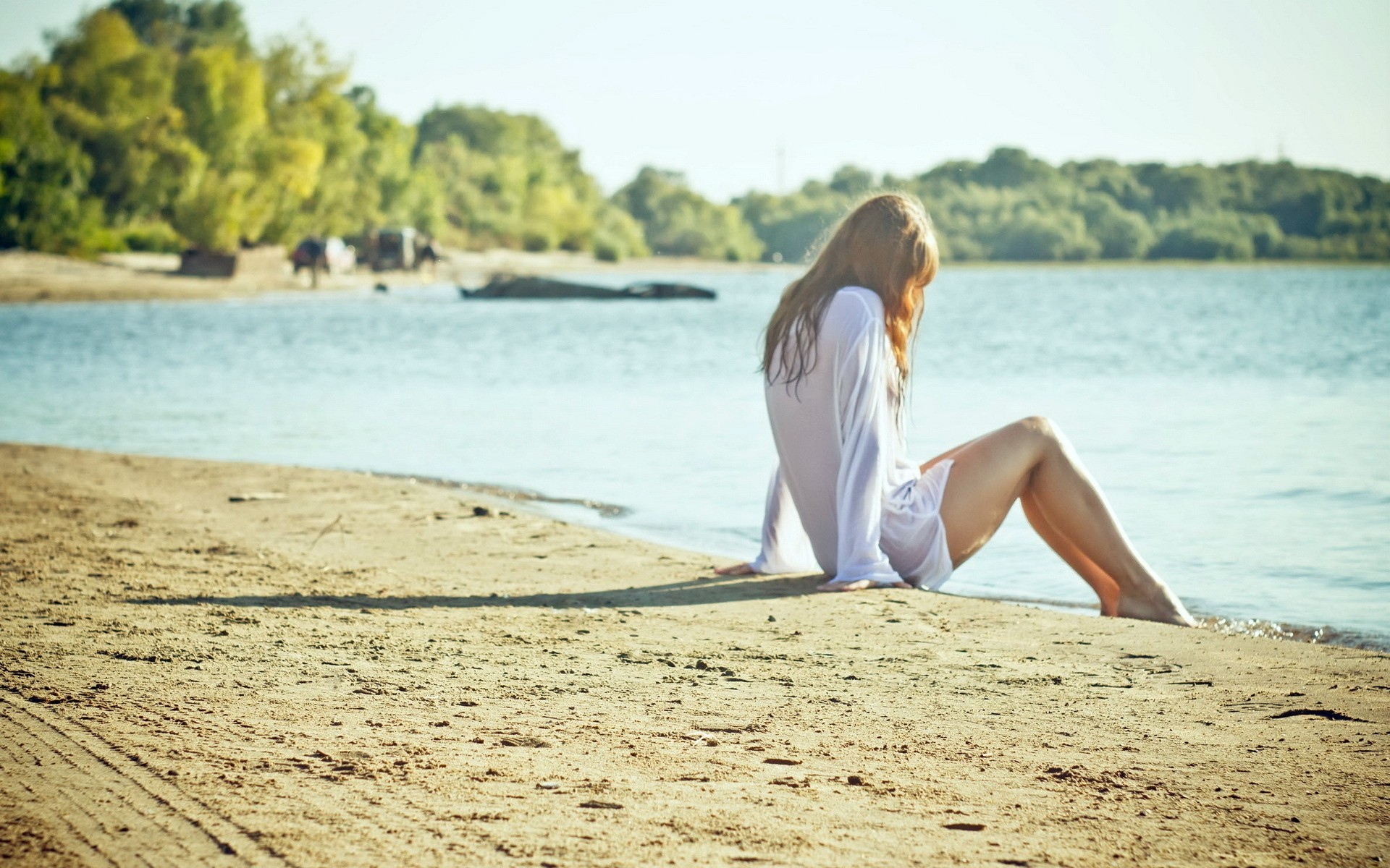 sommer beine mädchen stimmung am ufer