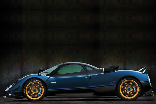 Pagani Probe sports car side view