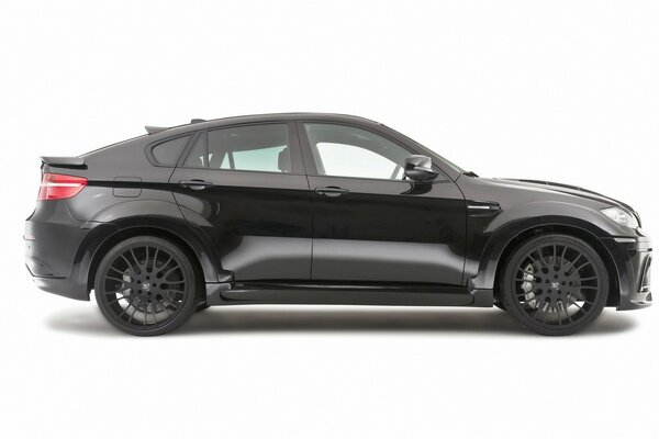 Voiture bmw-x6-m en noir