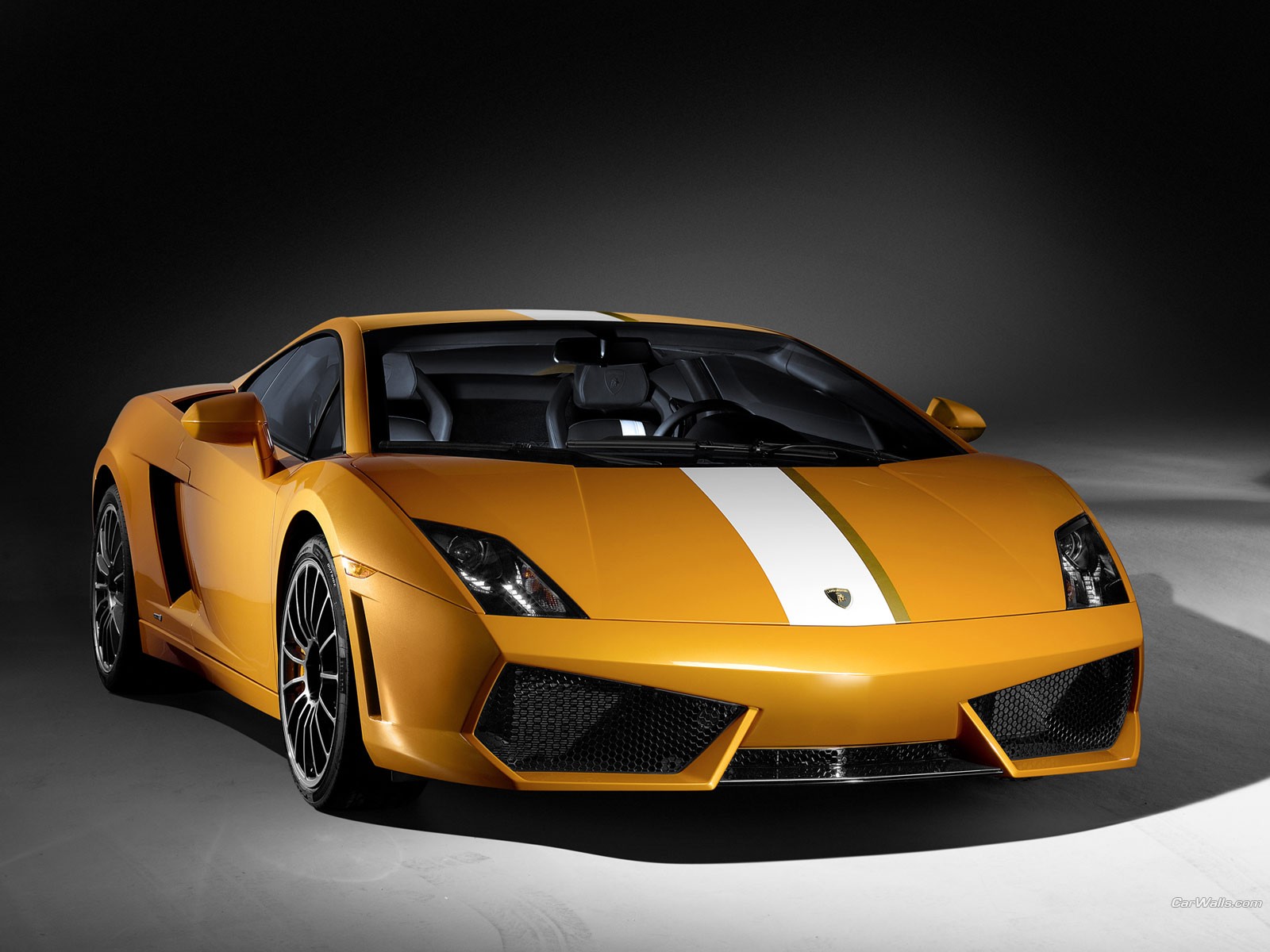 lambo 650-4_r lamborot