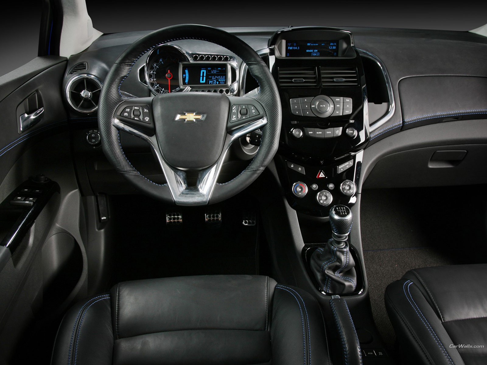 chevrolet aveo intérieur volant