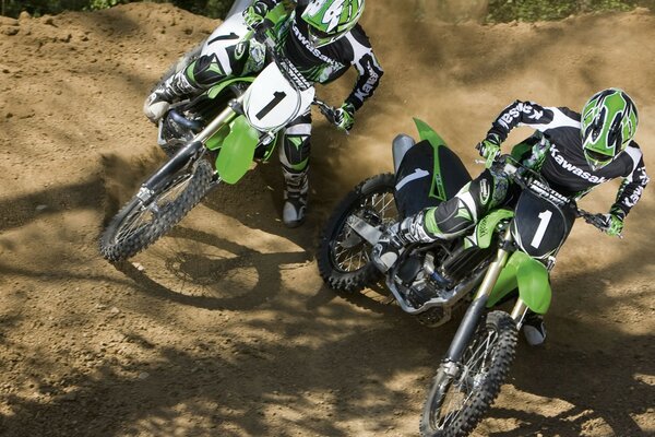 Kawasaki Cross jest piękny poza drogami