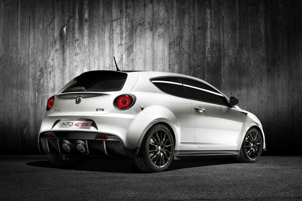 Auto alfa romeo mito gta