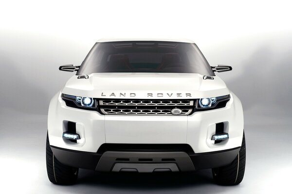 Land rover auto blanc couleur vue de face