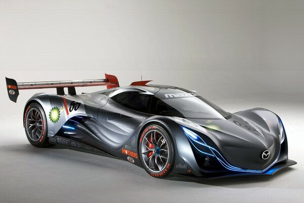 Tuning samochodu sportowego mazda furai