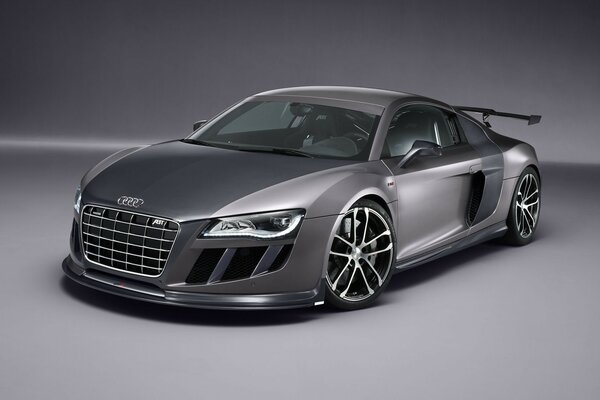 Gris Audi r8 sur fond Uni