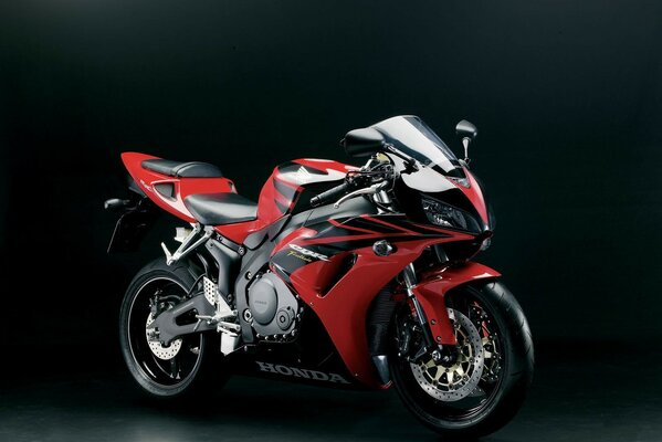 Rouge sport moto honda cbr