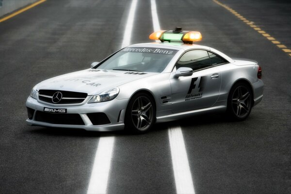 Mercedes sl with special signals on the track