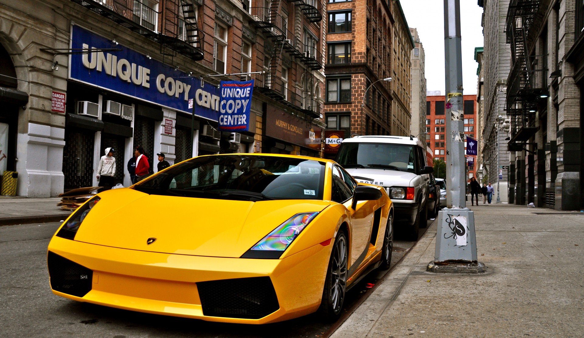 voiture rue lamborghini