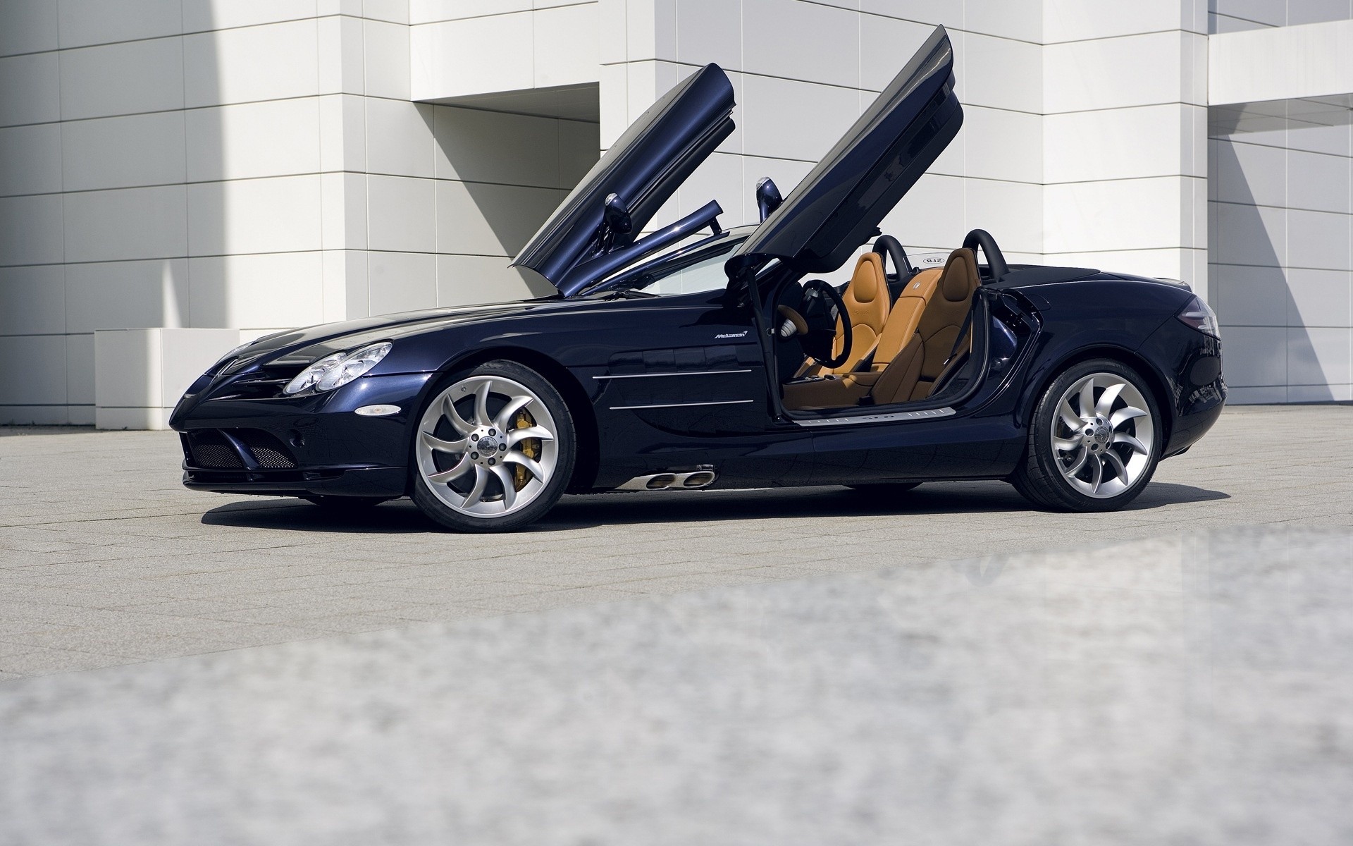 mercedes mclaren slr roadster doors opened