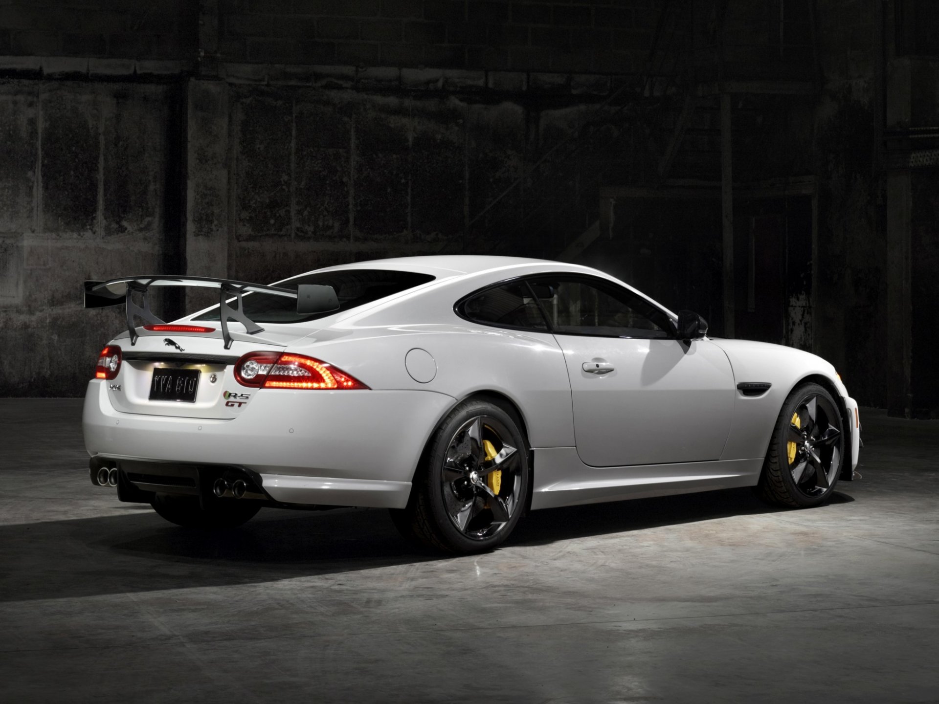 jaguar xkr-s gt машина задок стоп-огни обои ягуар