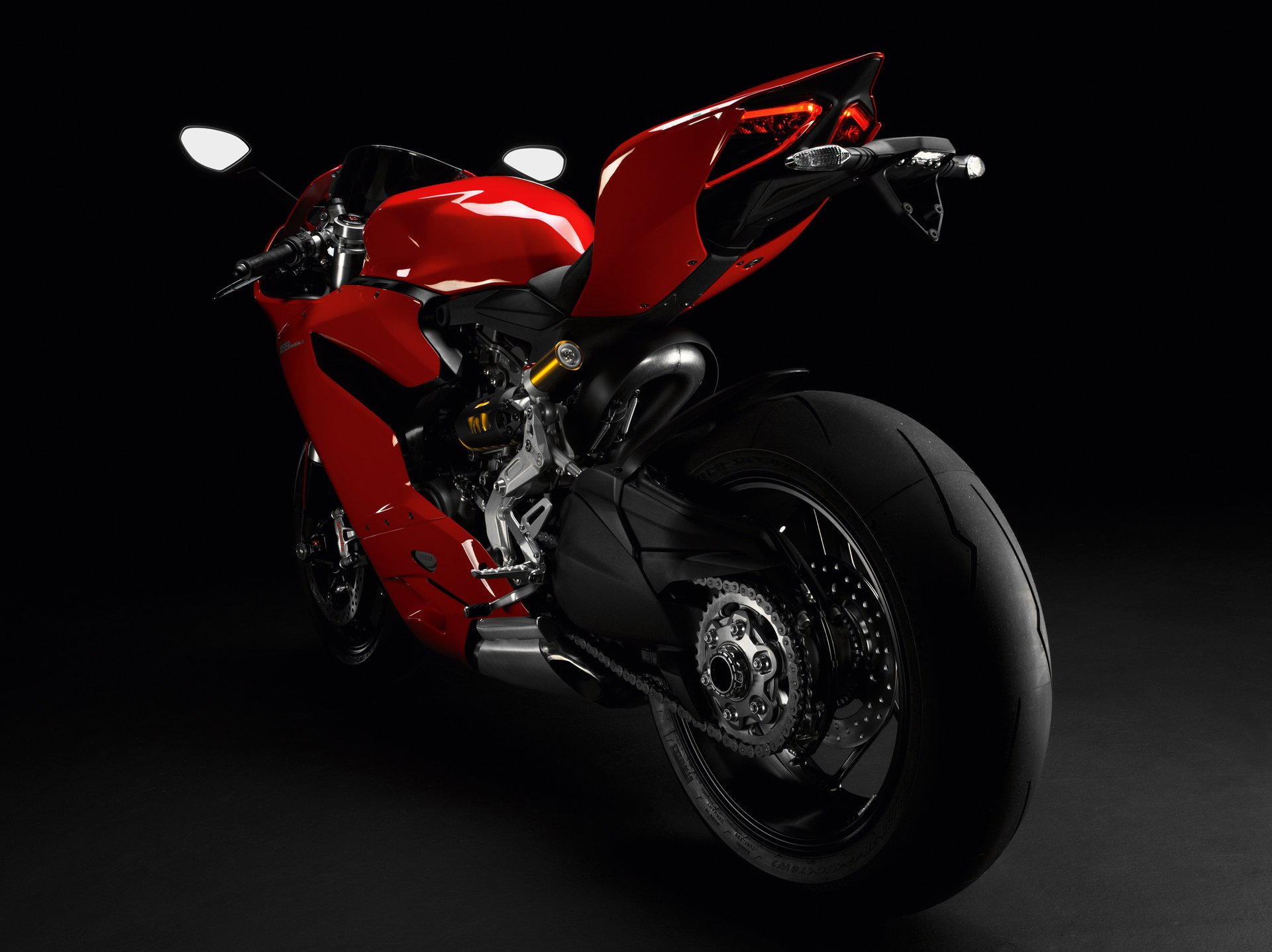 ducati 1199 panigale s superbike 2012 ducati panigale ducati sportbike motocykl moto włochy hightech hi-tech rosso czerwony diody