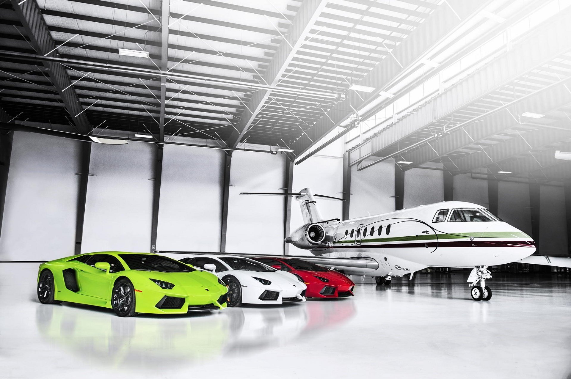 lamborghini aventador lp700-4 vert blanc rouge supercars avion hangar italien drapeau