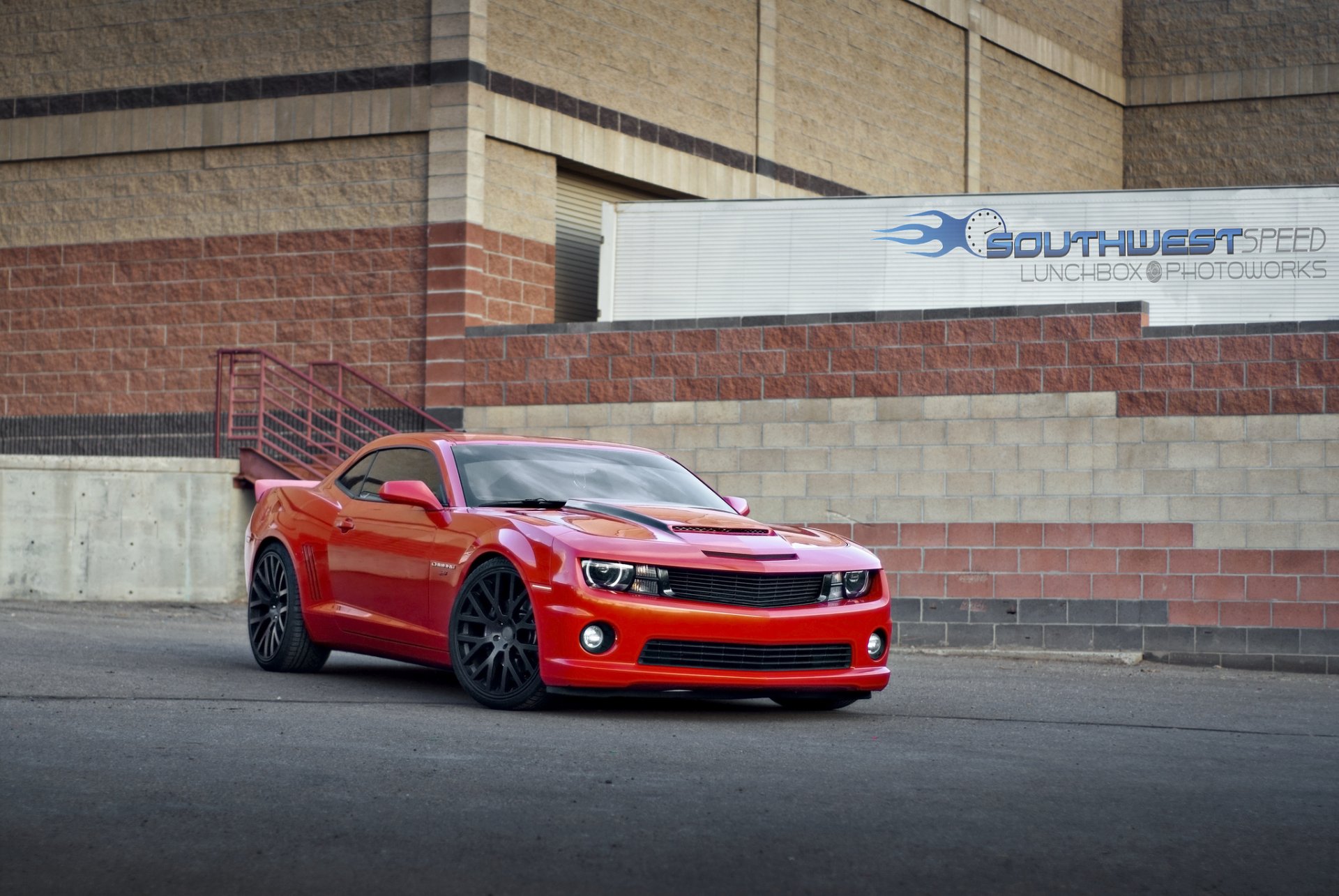 chevrolet camaro ss red chevrolet camaro ss red building