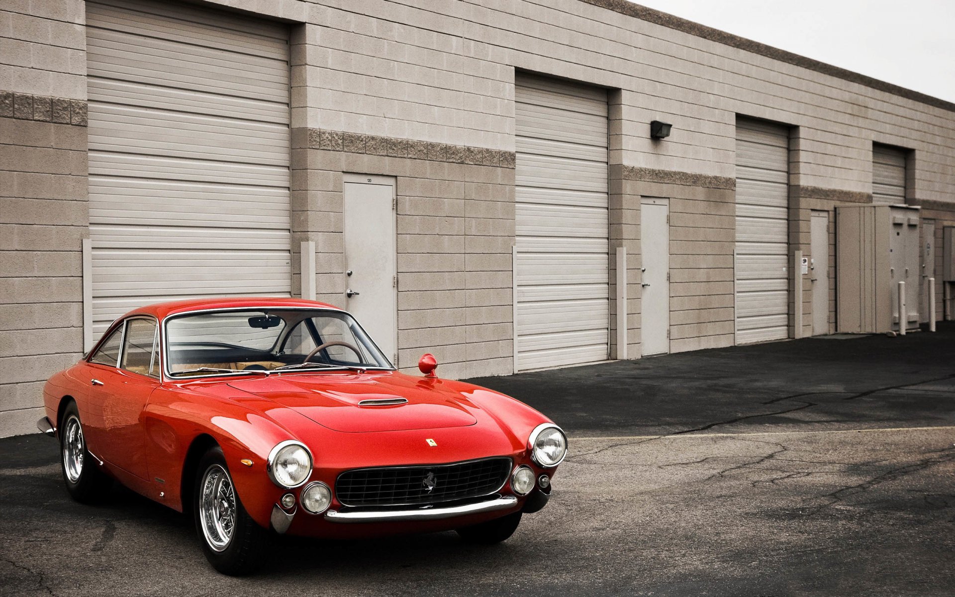 ferrari gt retro rojo garajes capó parabrisas