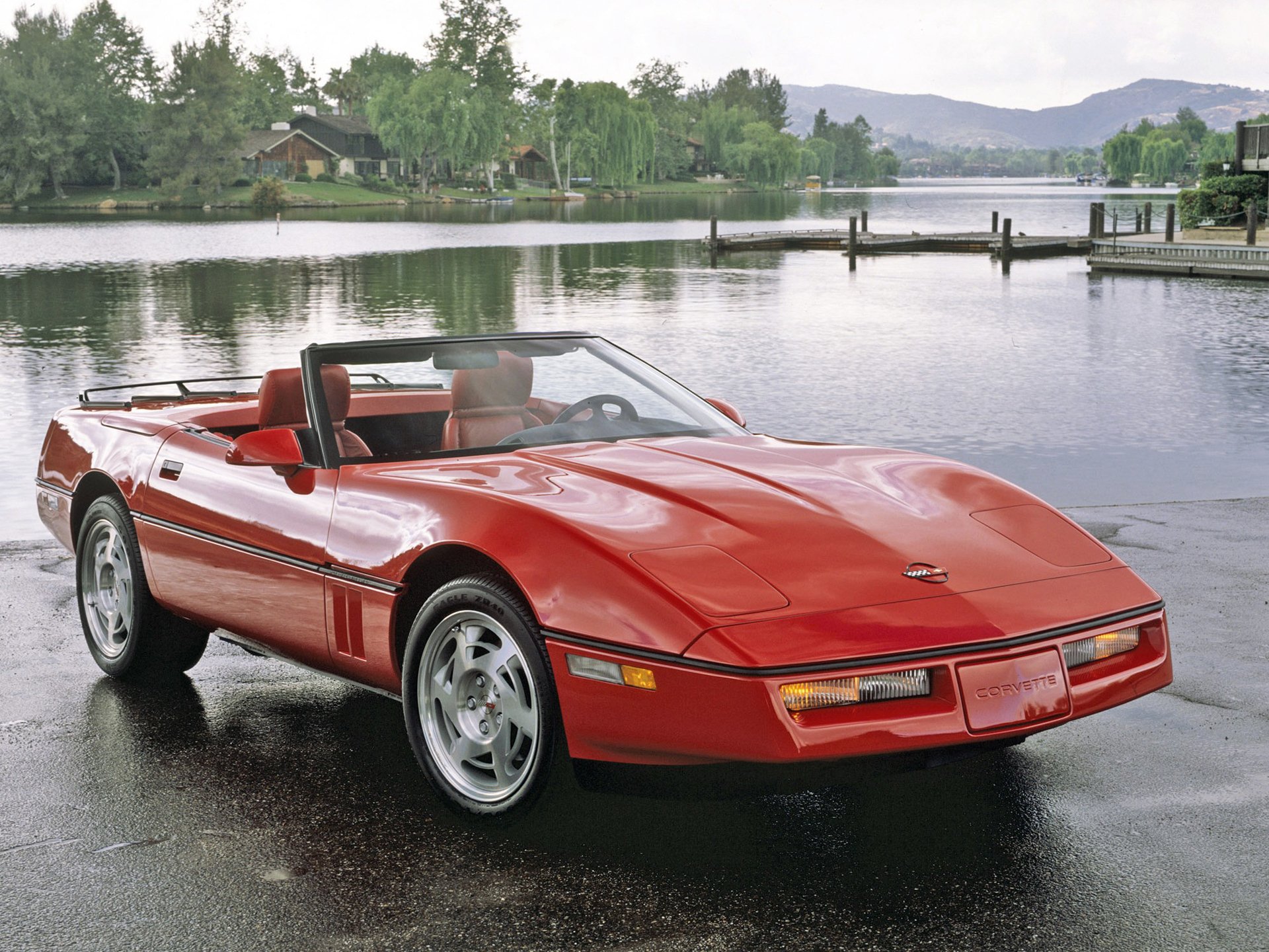 chevrolet corvette convertible c4 auto pared rojo