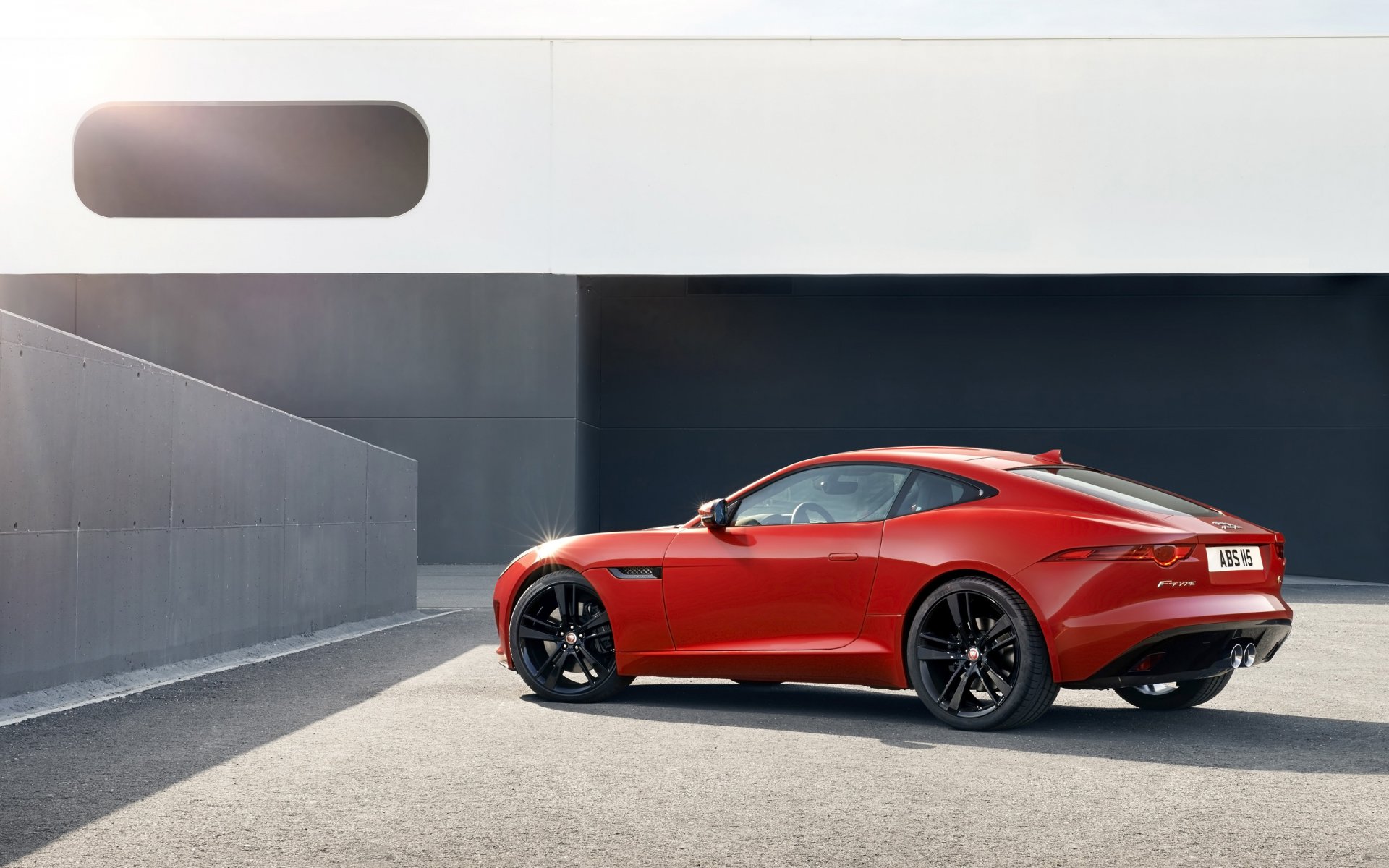 jaguar f-type r coupé voiture rouge