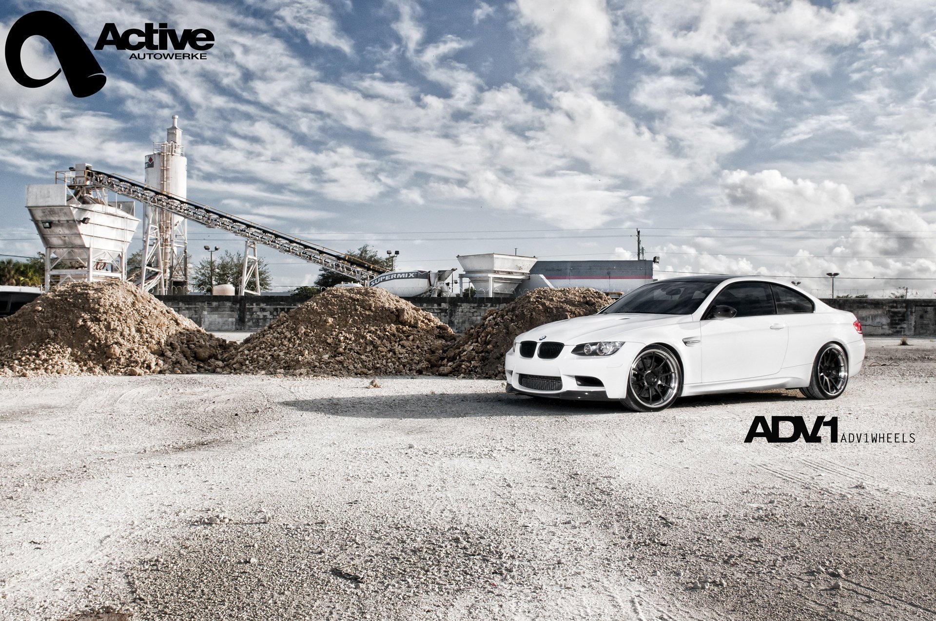 kupie bmw m3 e92 bmw sportcupe sportcar biały tuning felgi bawaria niemcy auto samochód chmury niebo białe auto profil transport budowa samochody samochody pojazdy samochody