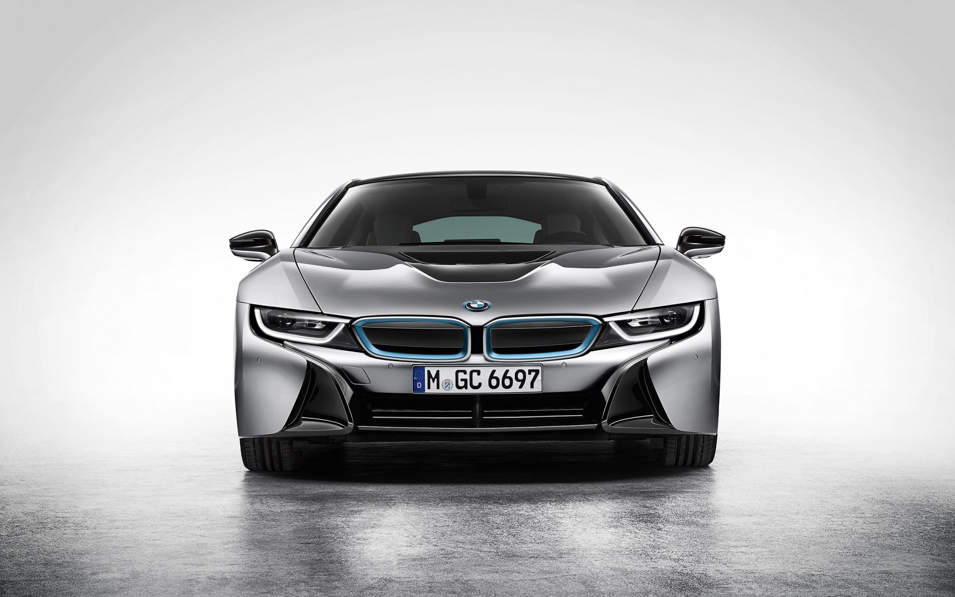 2015 г. bmw i8