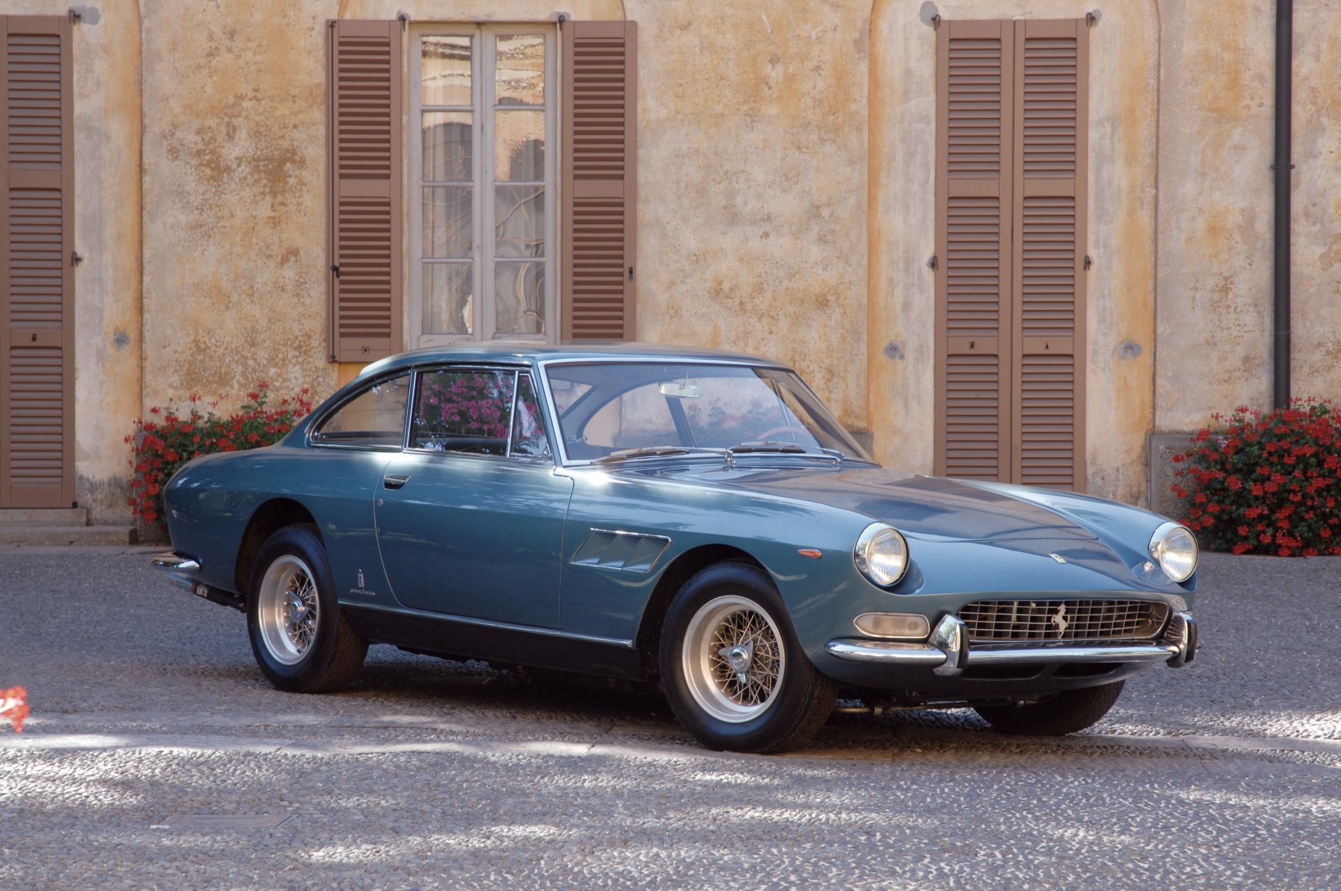 ferrari gt retro blue paving