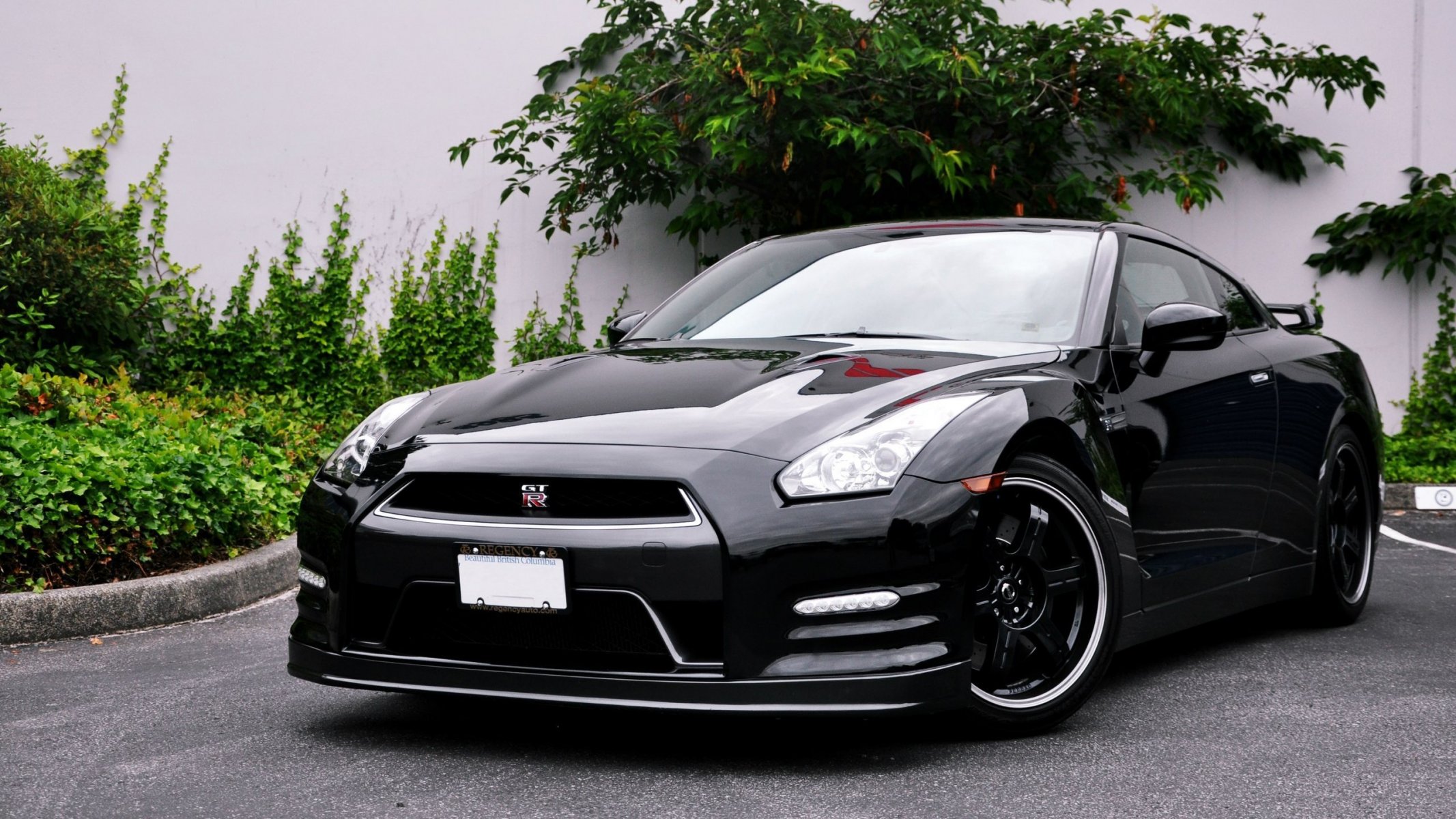 nissan gtr r35 noir voiture