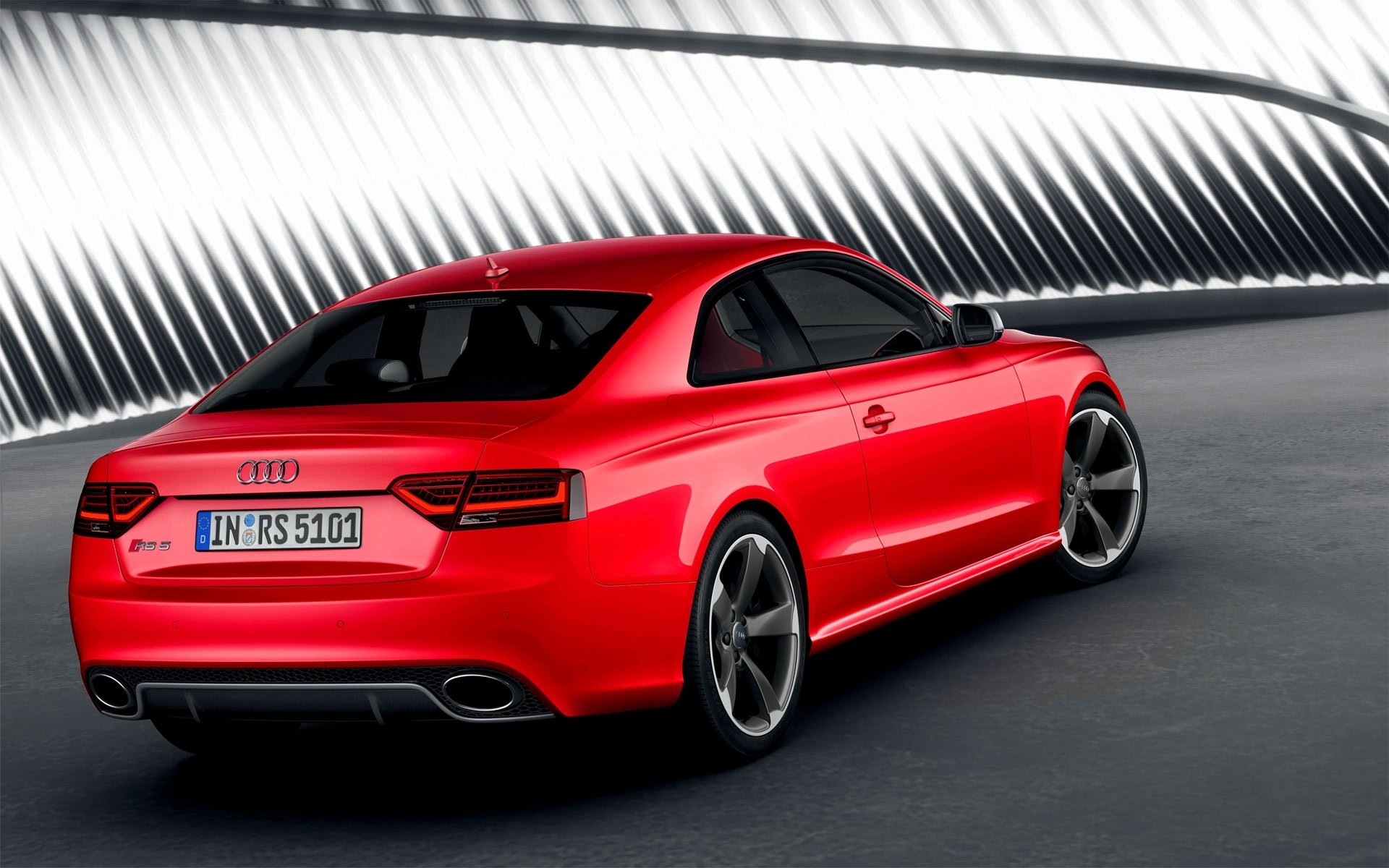 audi rs5 auto rosso cerchi kupe