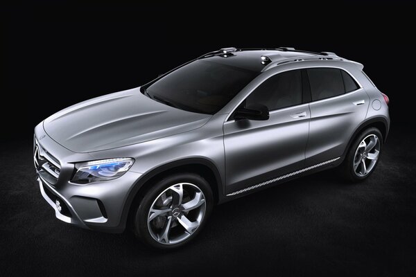 Mercedes benz gla silver color