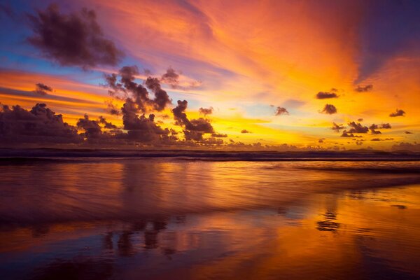 Sea with clouds in the sunset light